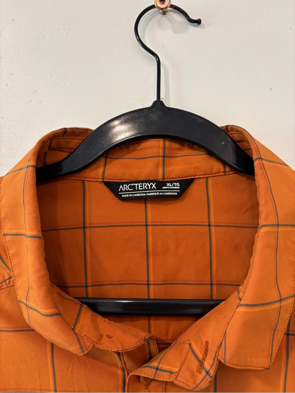 Arc'teryx Riel Check Button Shirt Mens XLarge Orange  Long Sleeve Stretch Nylon